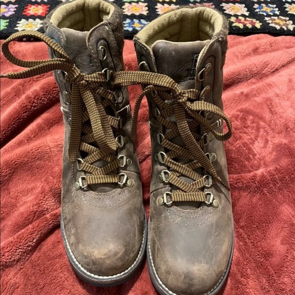 Kodiak Surrey Boots - Picture 3 of 11